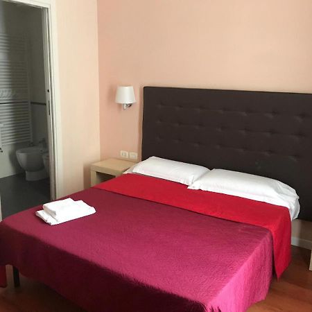 Elle Cavour Guest House Rzym Zewnętrze zdjęcie