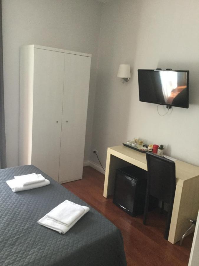 Elle Cavour Guest House Rzym Zewnętrze zdjęcie