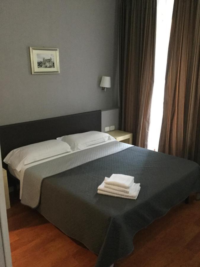 Elle Cavour Guest House Rzym Zewnętrze zdjęcie